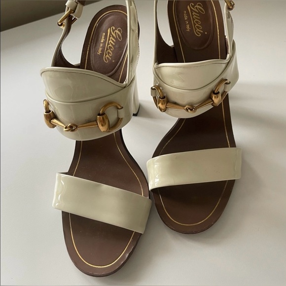 Cream GUCCI Patent Leather Horsebit Sandals 38.5 - Picture 2 of 6